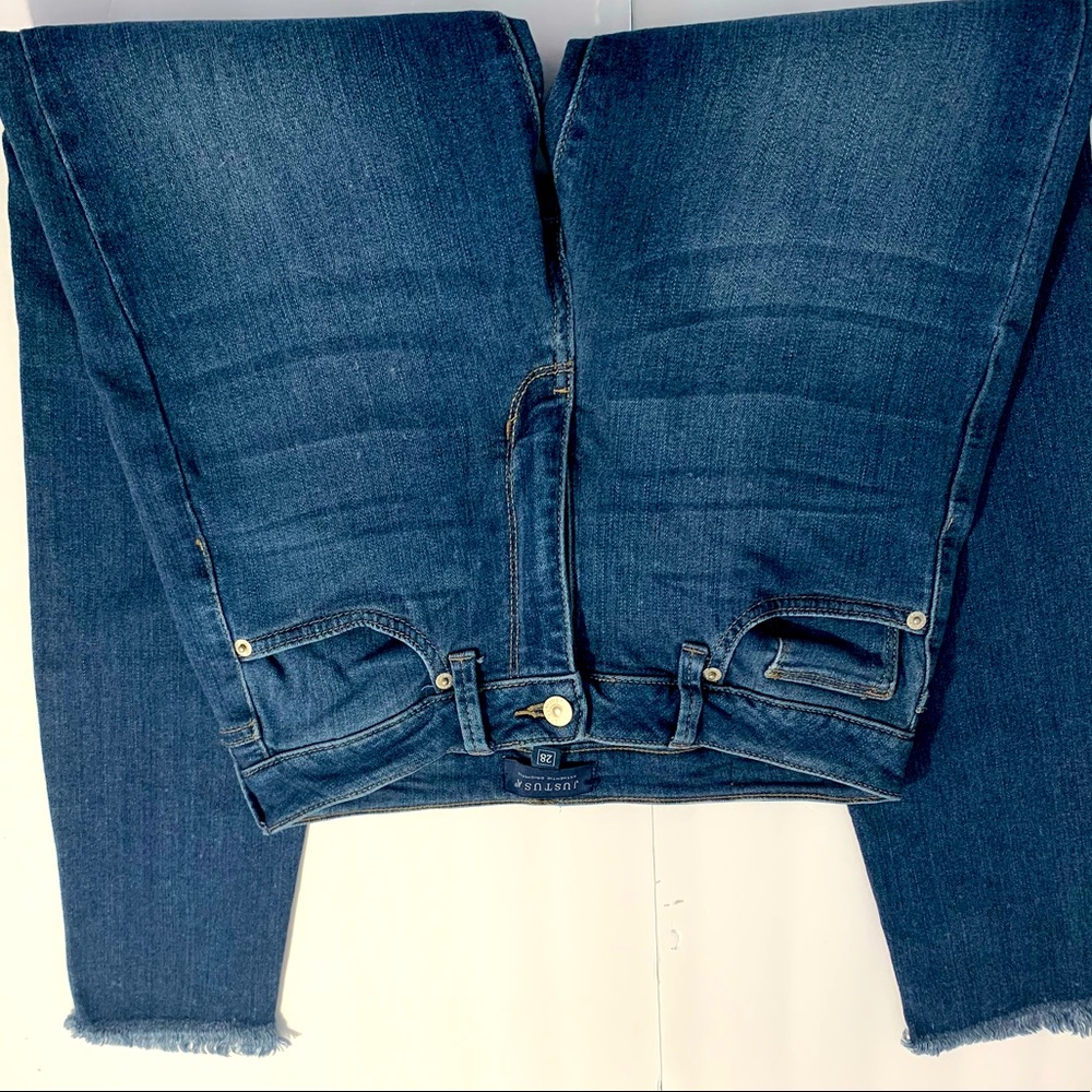 USA! Frayed High-Rise Mom Jeans size 28